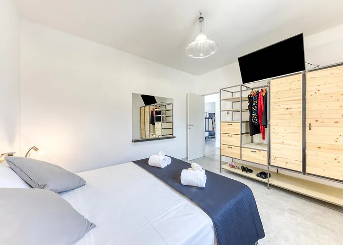 Cento Ulivi By Vivimy *