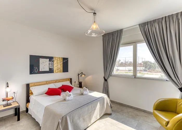 Cento Ulivi By Vivimy *